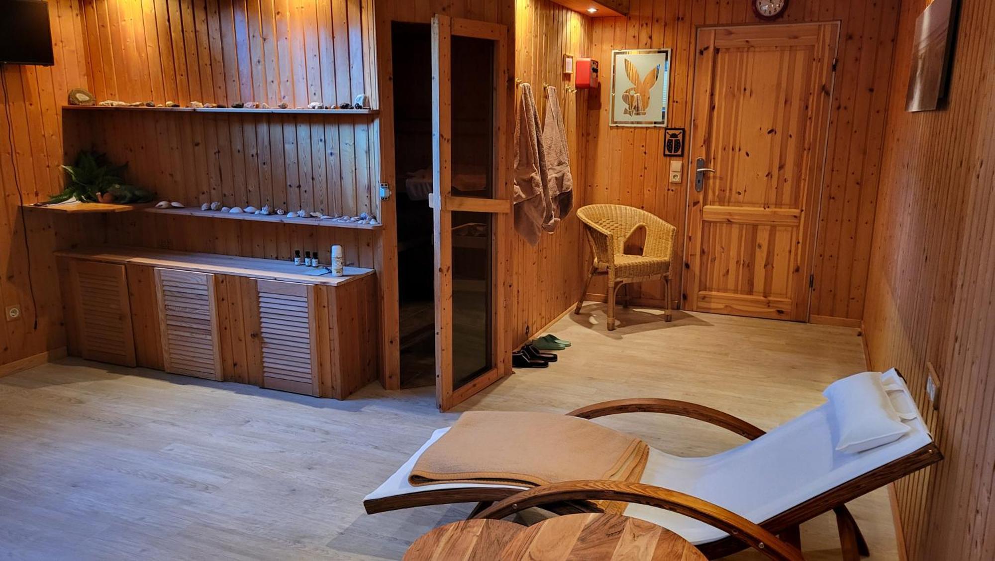 Zwei Ferienwohnungen Ankerpatz 70 Qm Mit Loggia & Puppenstube 50 Qm Mit Gartenterrasse In Hagenburg Naehe Steinhuder Meer Экстерьер фото