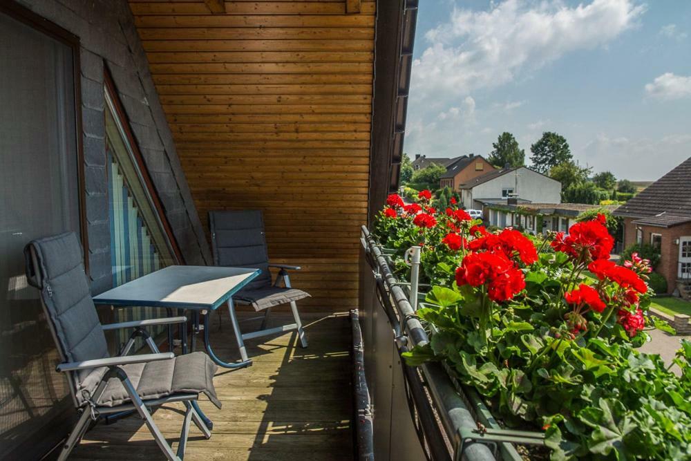 Zwei Ferienwohnungen Ankerpatz 70 Qm Mit Loggia & Puppenstube 50 Qm Mit Gartenterrasse In Hagenburg Naehe Steinhuder Meer Экстерьер фото